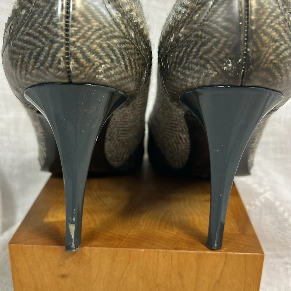 Stella Mccartney plaid classic pump heels